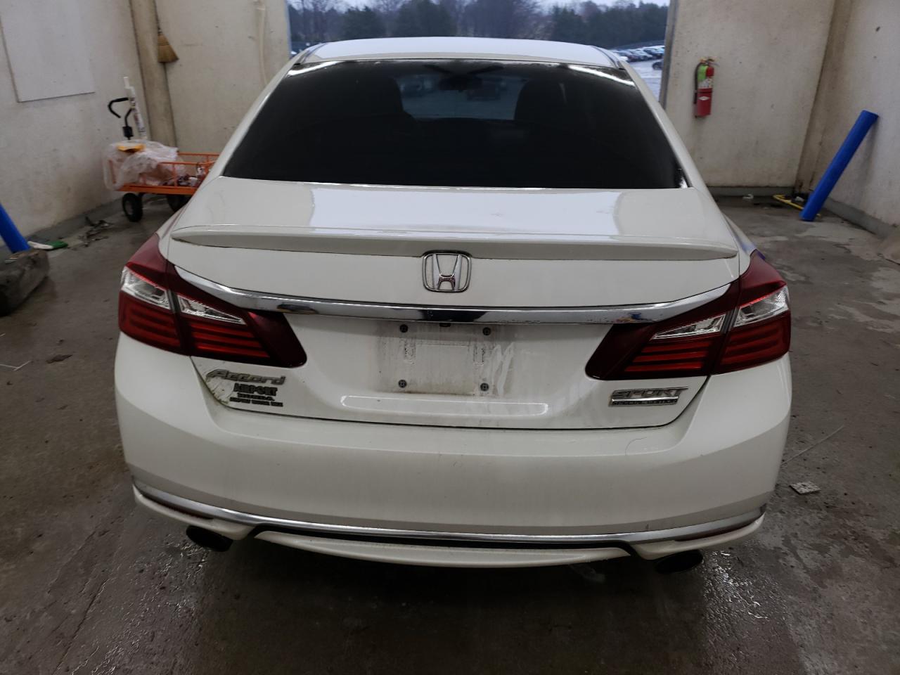 2017 Honda Accord - Image 6