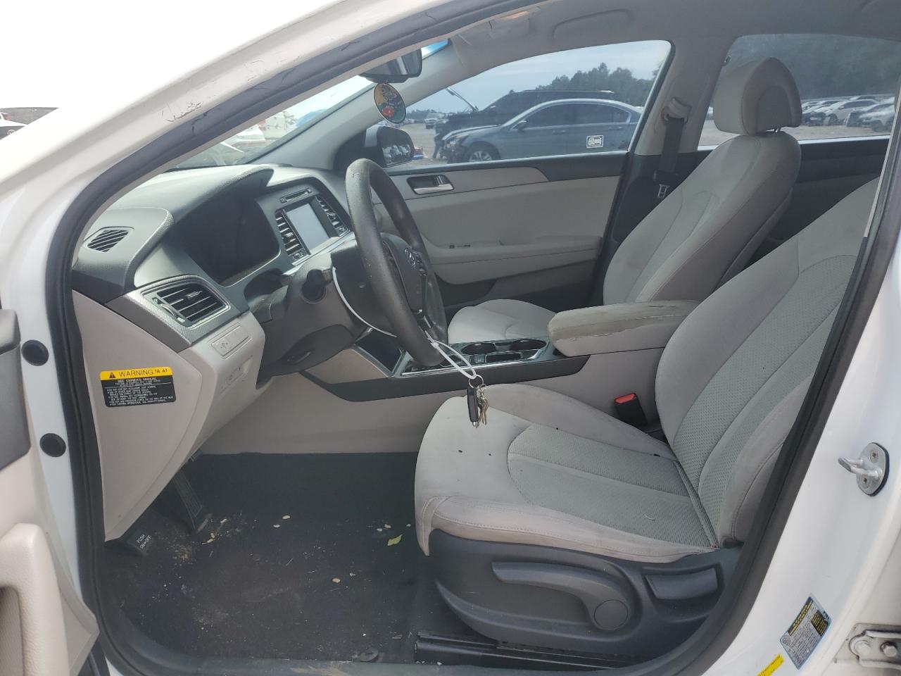 2016 Hyundai Sonata - Image 7