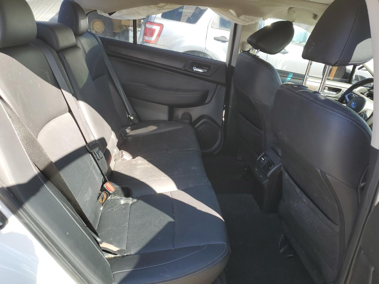 2015 Subaru Legacy - Image 11