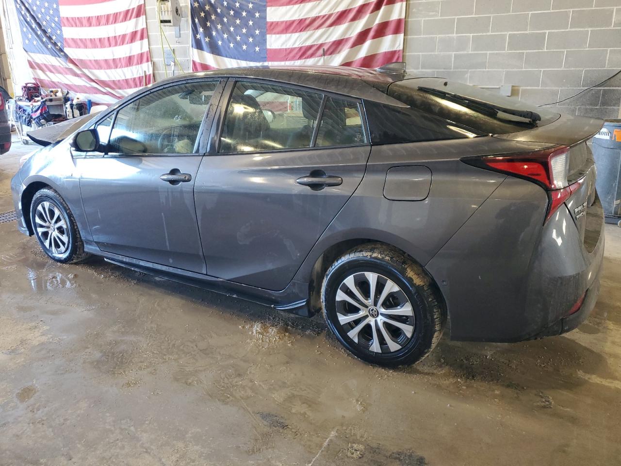 2022 Toyota Prius - Image 2