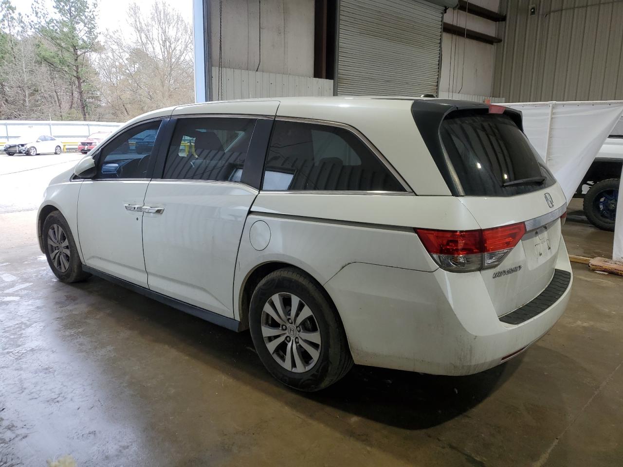 2015 Honda Odyssey - Image 2