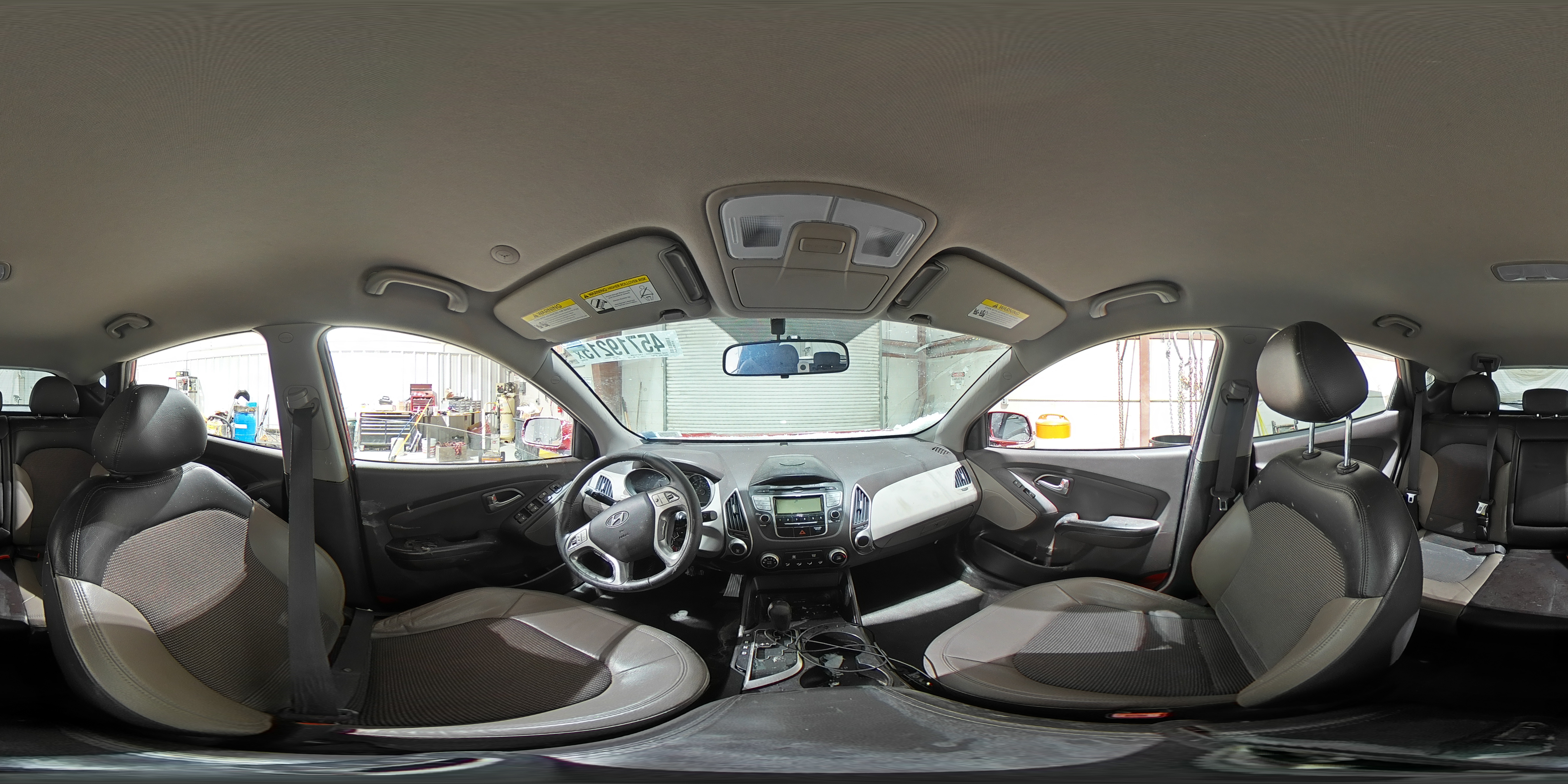 2011 Hyundai Tucson - Image 14
