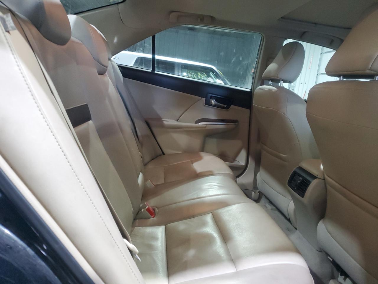 2012 Toyota Camry - Image 10