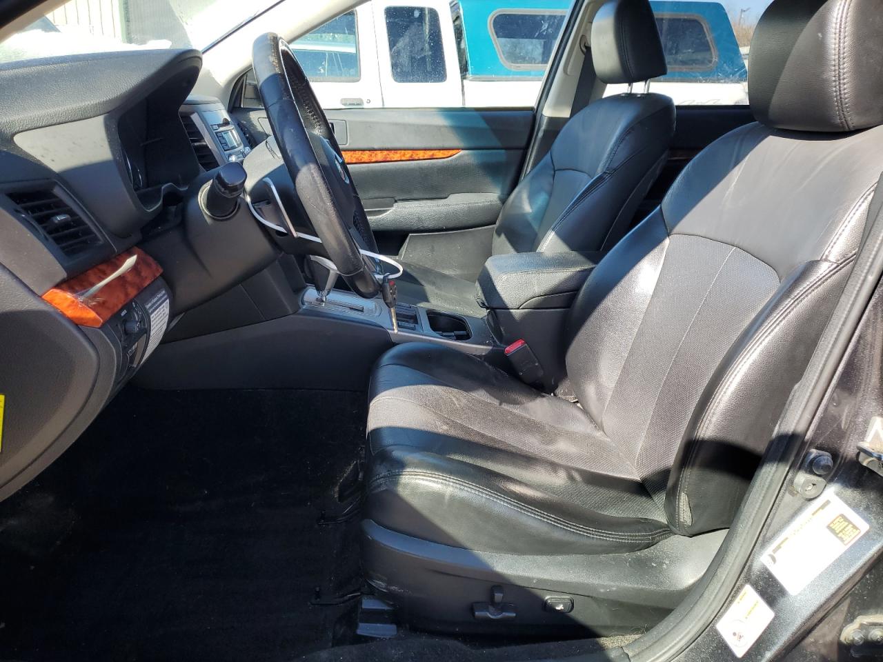 2011 Subaru Outback - Image 7