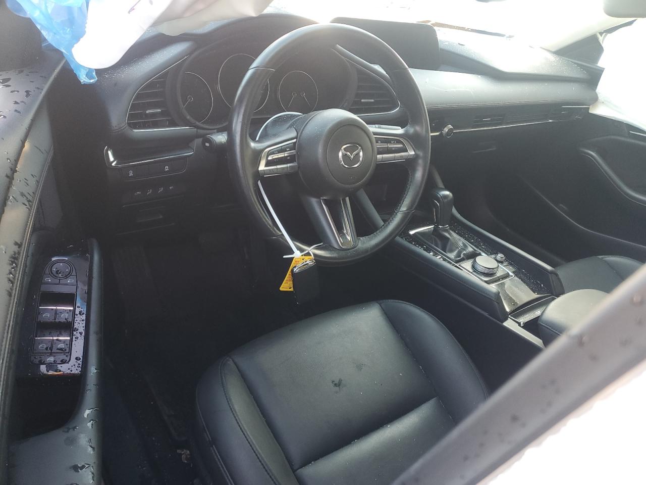 2022 Mazda 3 - Image 8