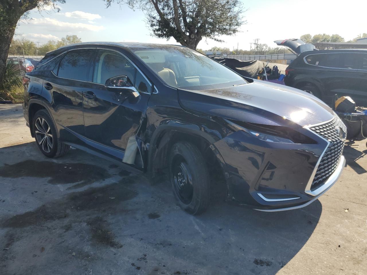 2022 Lexus RX - Image 4