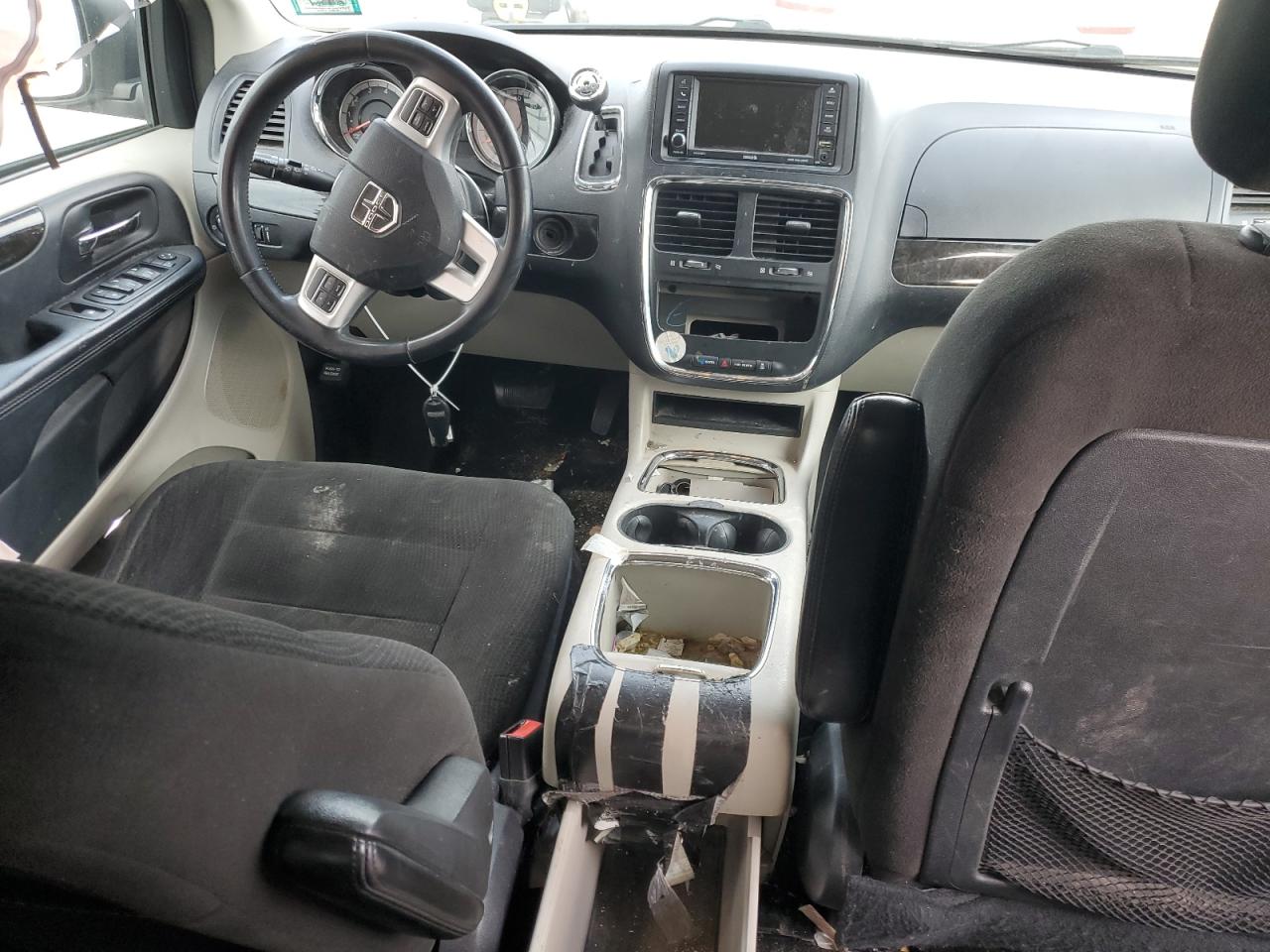 2016 Dodge Caravan - Image 8