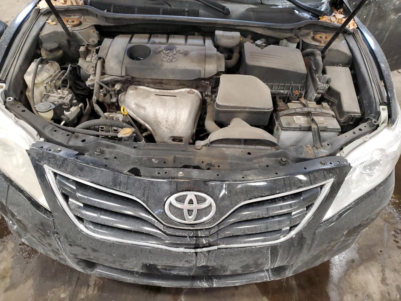 2011 Toyota Camry - Image 13
