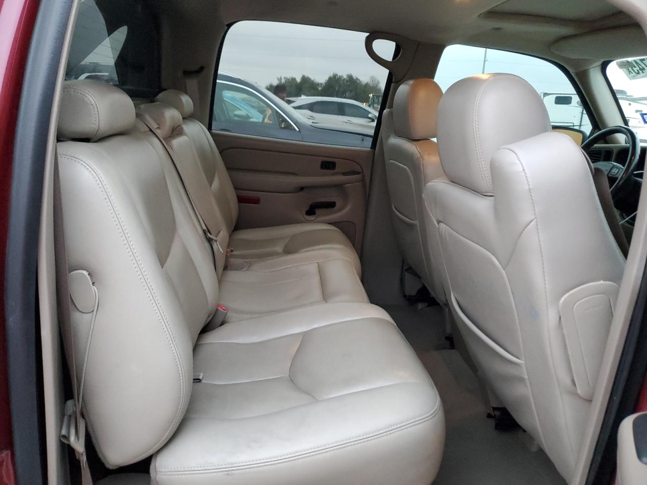 2006 Chevrolet Avalanche - Image 10