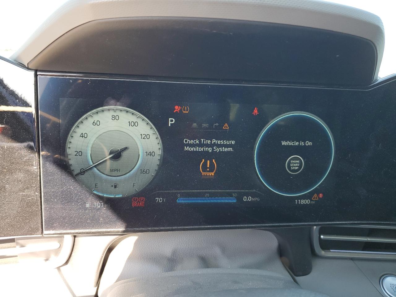 2024 Hyundai Elantra - Image 9