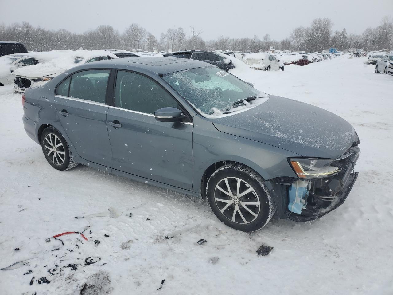 2017 Volkswagen Jetta - Image 4