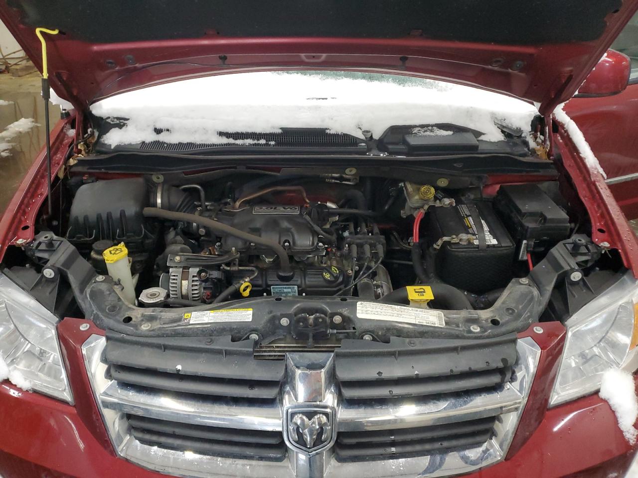 2010 Dodge Caravan - Image 12