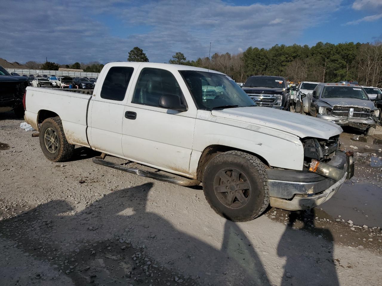 2005 Chevrolet Silverado - Image 4
