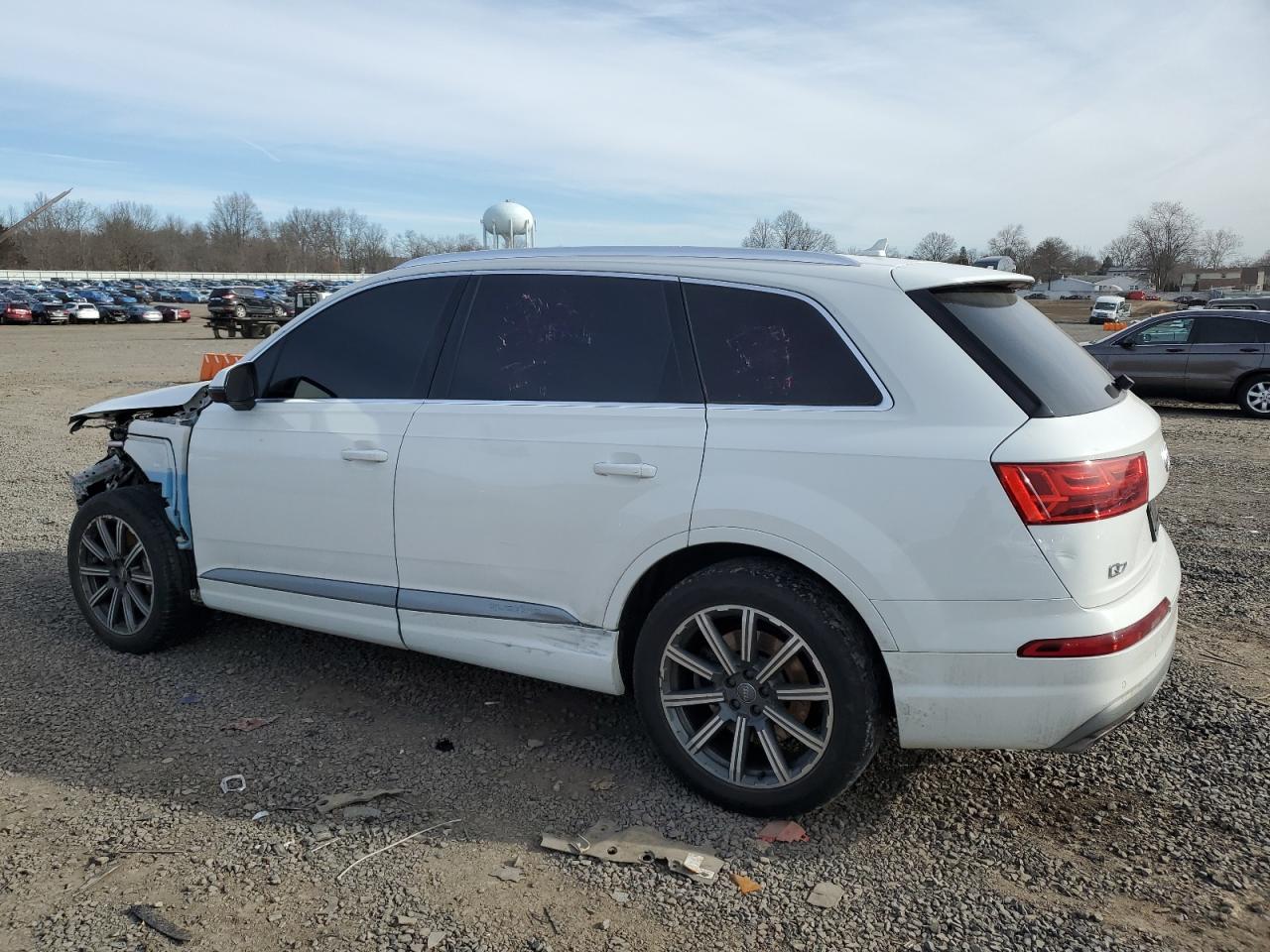 2017 Audi Q7 - Image 2