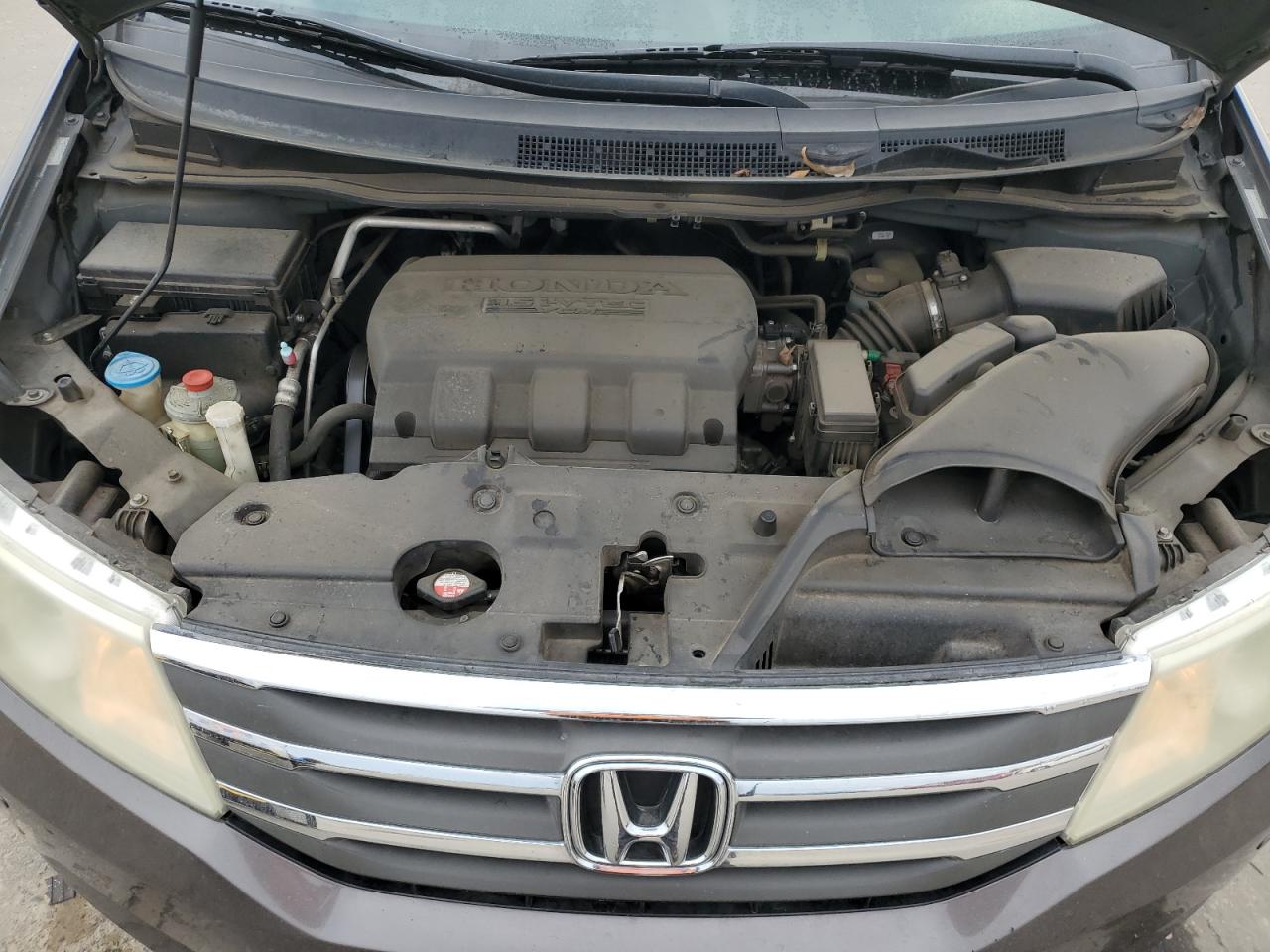 2011 Honda Odyssey - Image 13