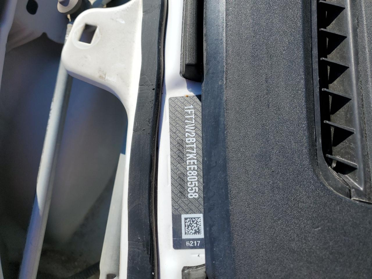 2019 Ford F250 - Image 12