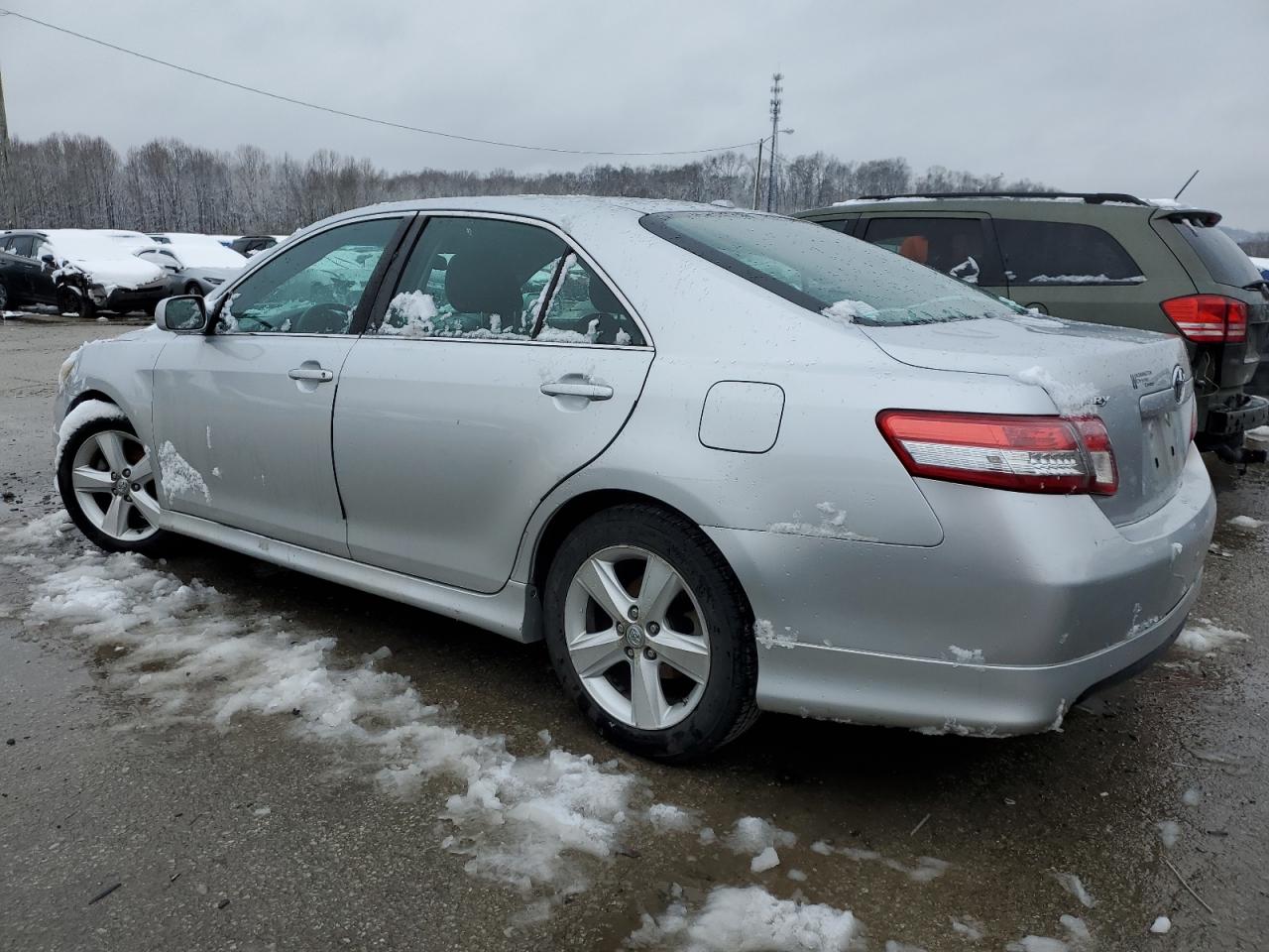 2010 Toyota Camry - Image 2
