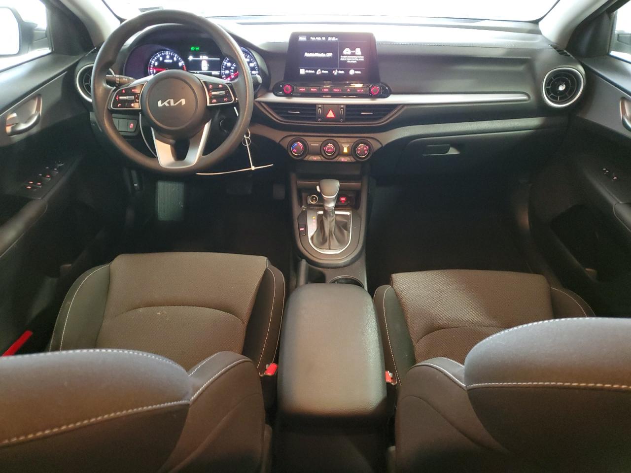 2024 Kia Forte - Image 8
