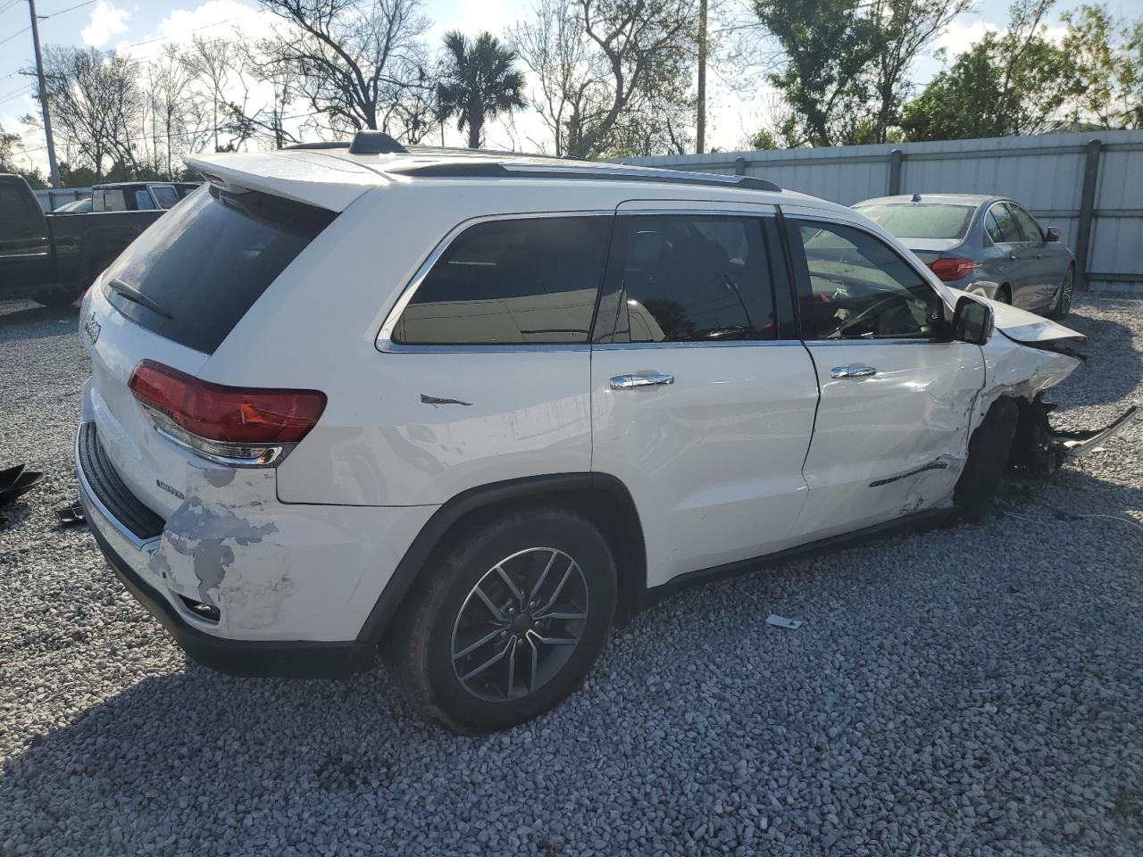 2020 Jeep Grand Cherokee - Image 3