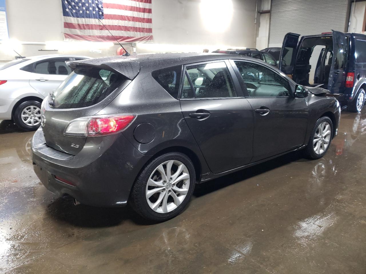 2011 Mazda 3 - Image 3