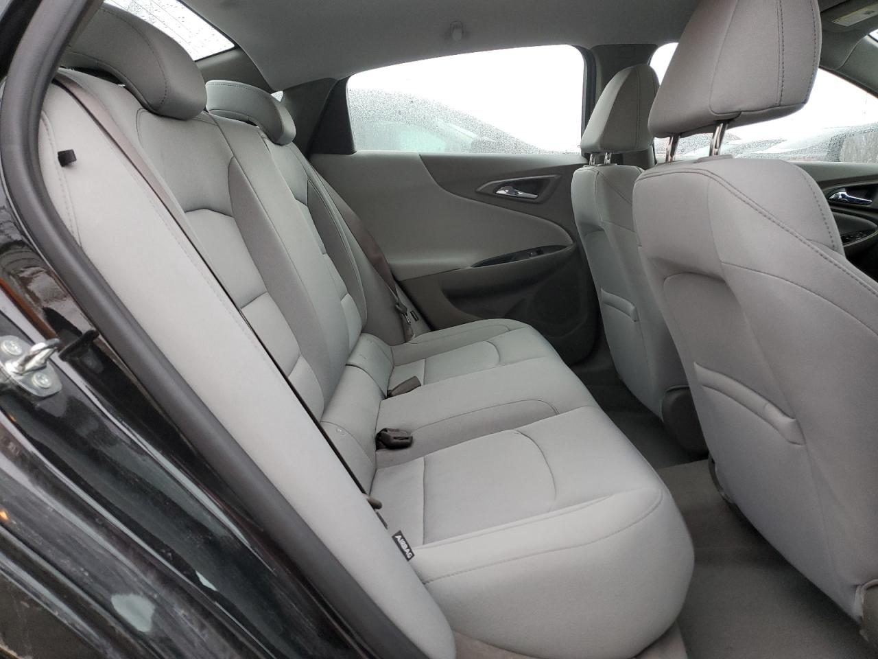 2020 Chevrolet Malibu - Image 10