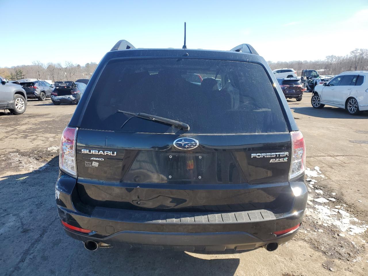 2010 Subaru Forester - Image 6