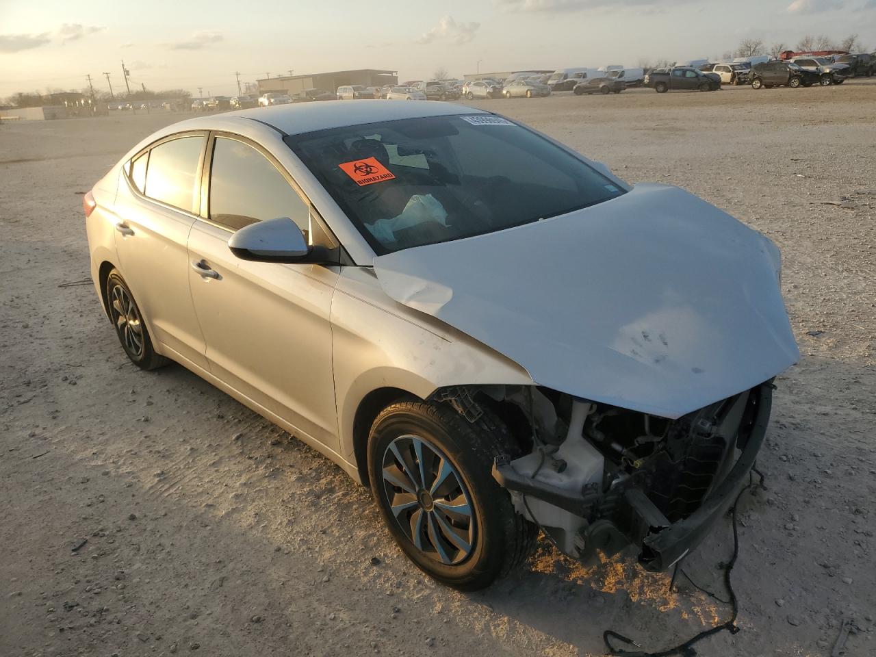 2018 Hyundai Elantra - Image 4