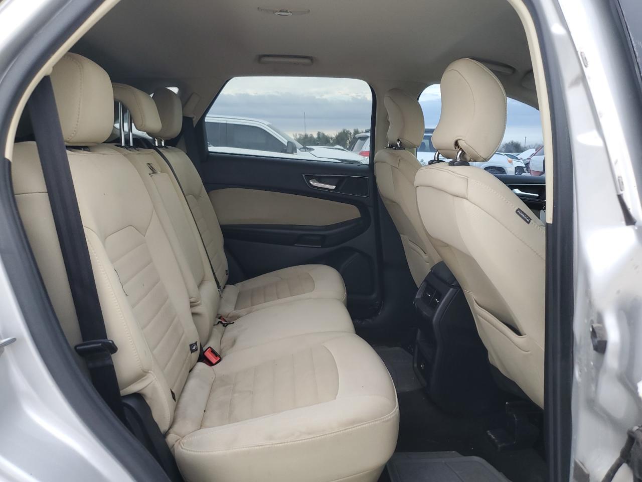 2015 Ford Edge - Image 11