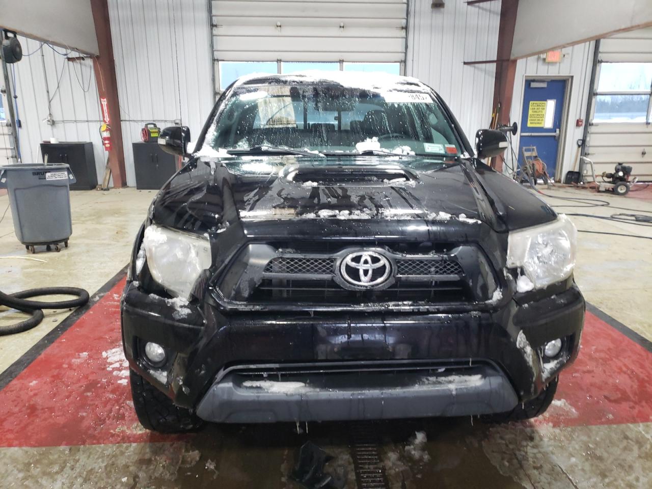 2014 Toyota Tacoma - Image 5