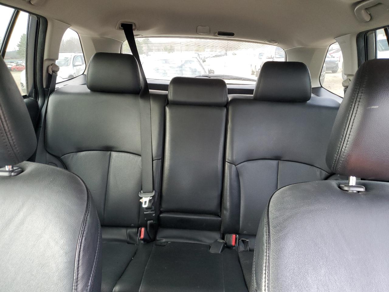 2014 Subaru Outback - Image 10