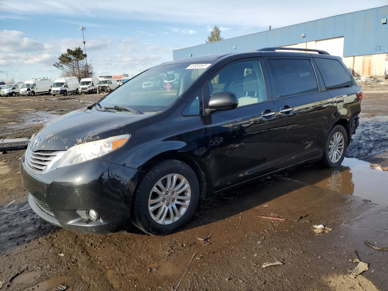 2016 Toyota Sienna - Image 1