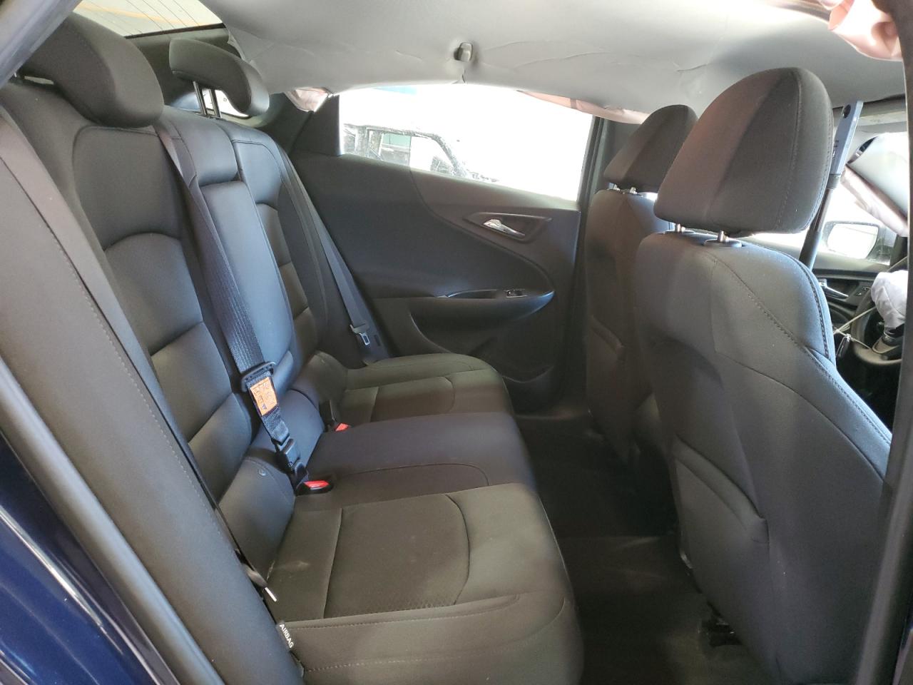 2016 Chevrolet Malibu - Image 10