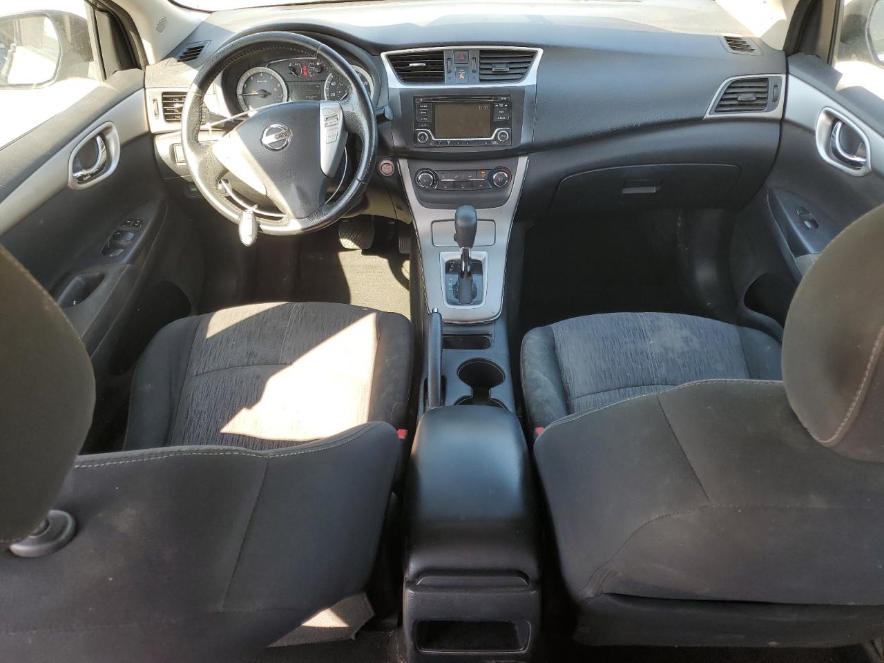 2015 Nissan Sentra - Image 8