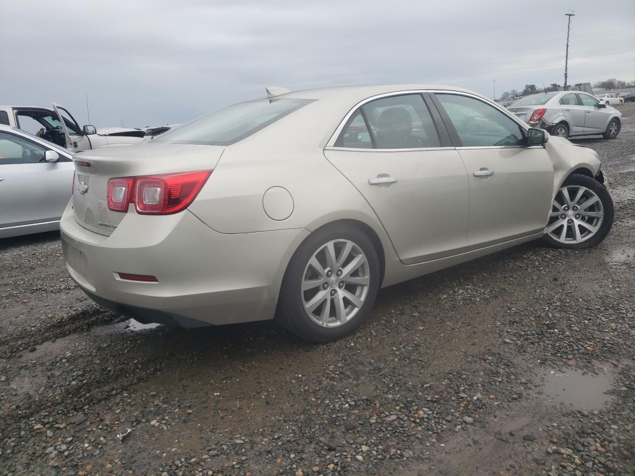 2015 Chevrolet Malibu - Image 3