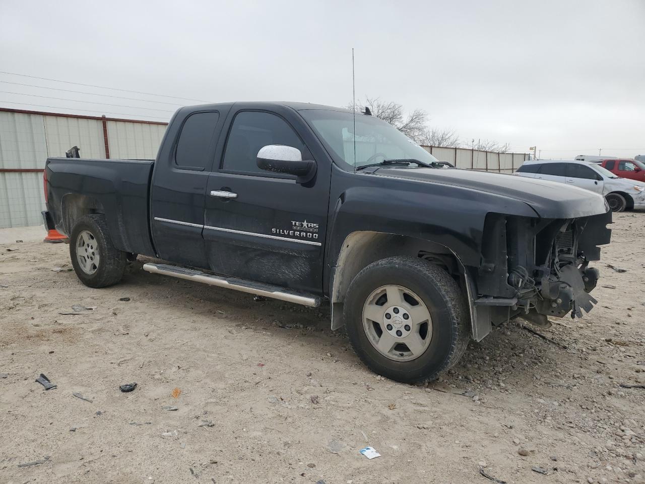 2011 Chevrolet Silverado - Image 4