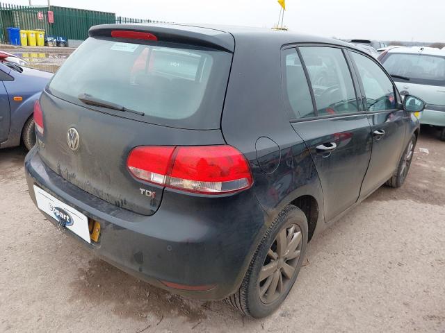 2011 VOLKSWAGEN GOLF MATCH