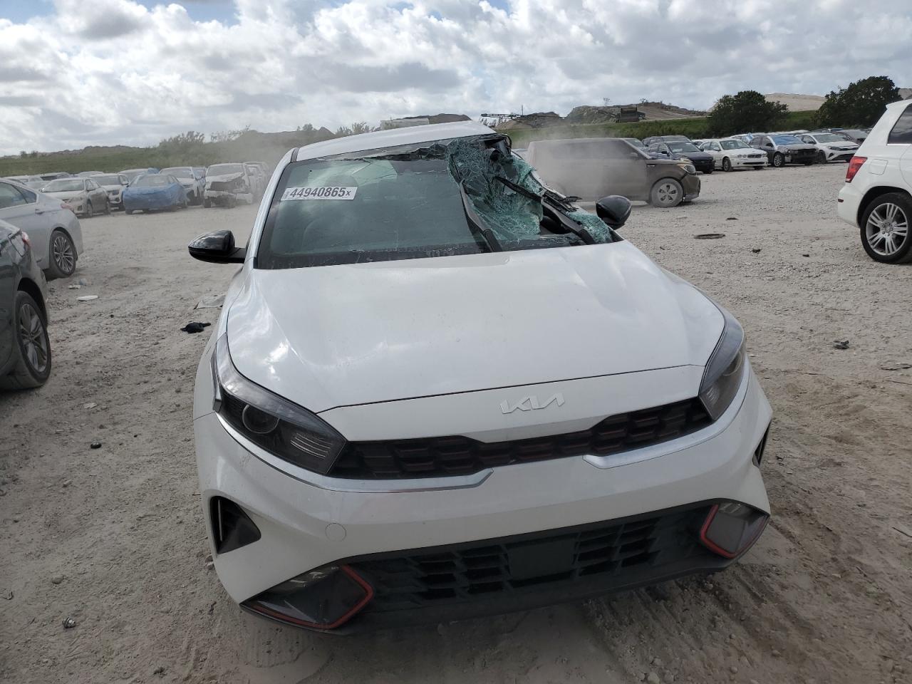 2024 Kia Forte - Image 5