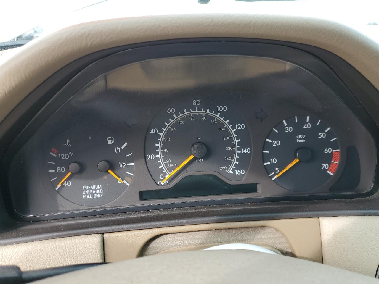 1998 Mercedes-Benz E 430 VIN: WDBJF70F1WA683246 Lot: 46858965