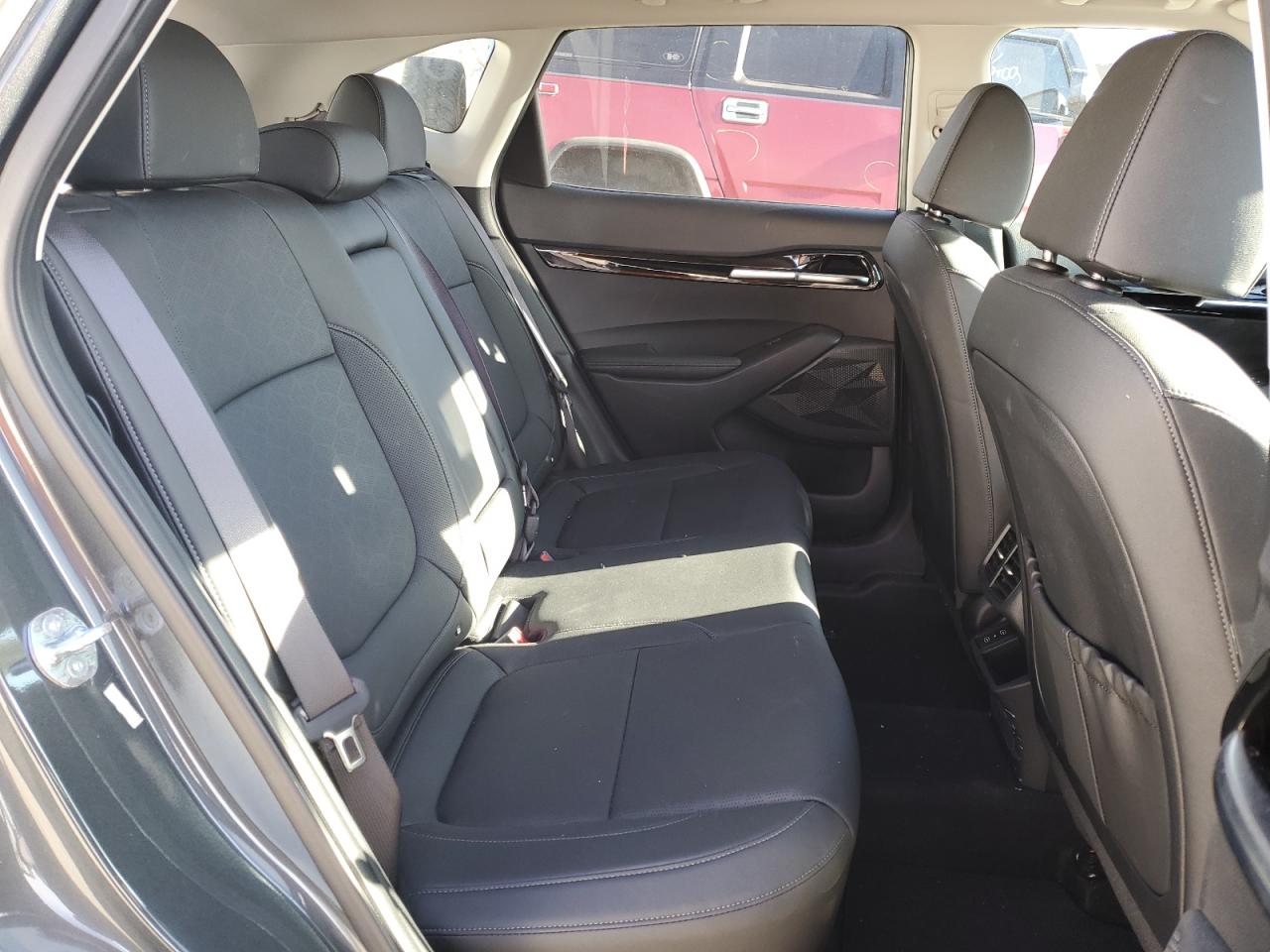 2024 Kia Seltos - Image 11