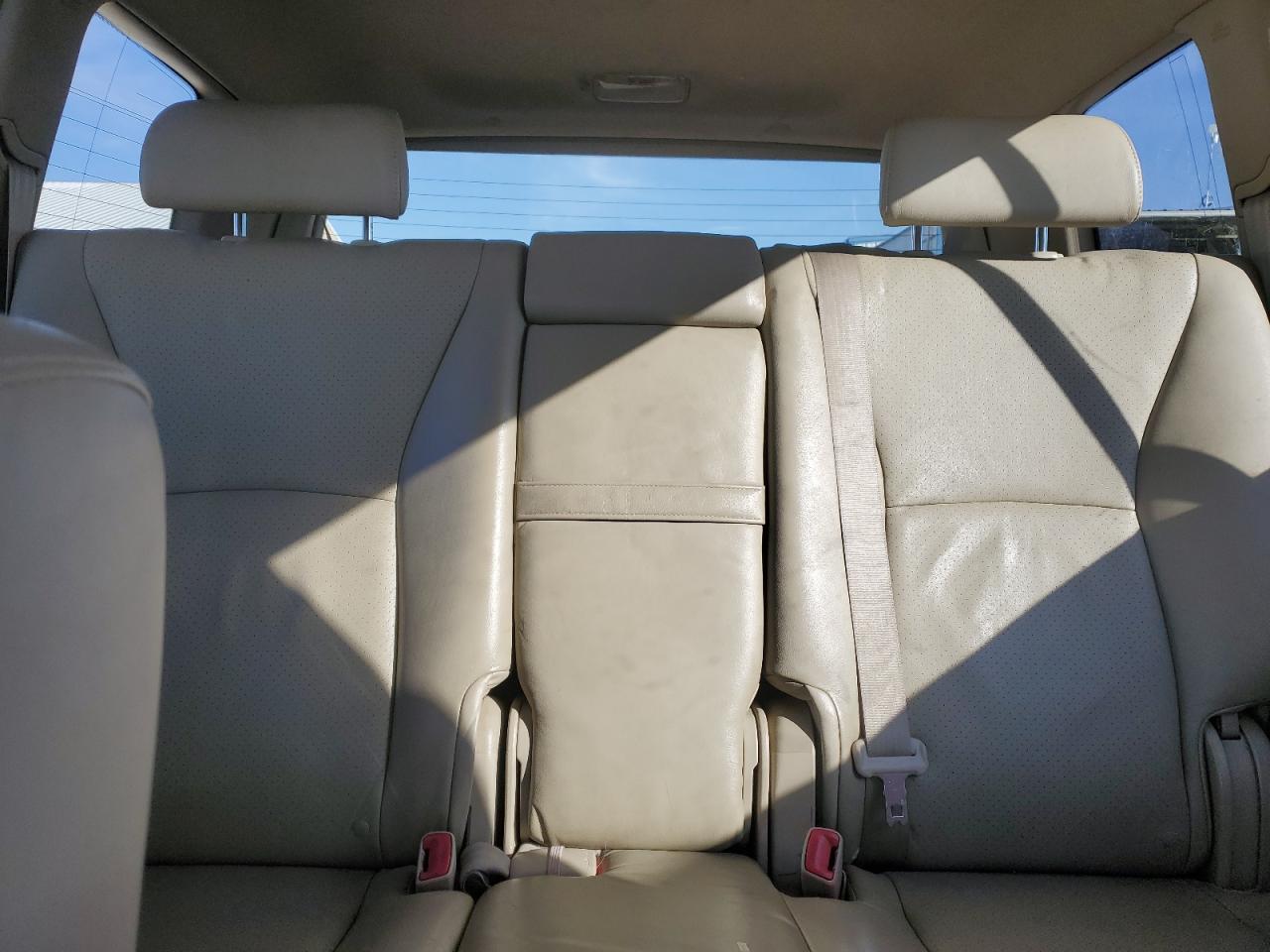 2006 Toyota Highlander - Image 10
