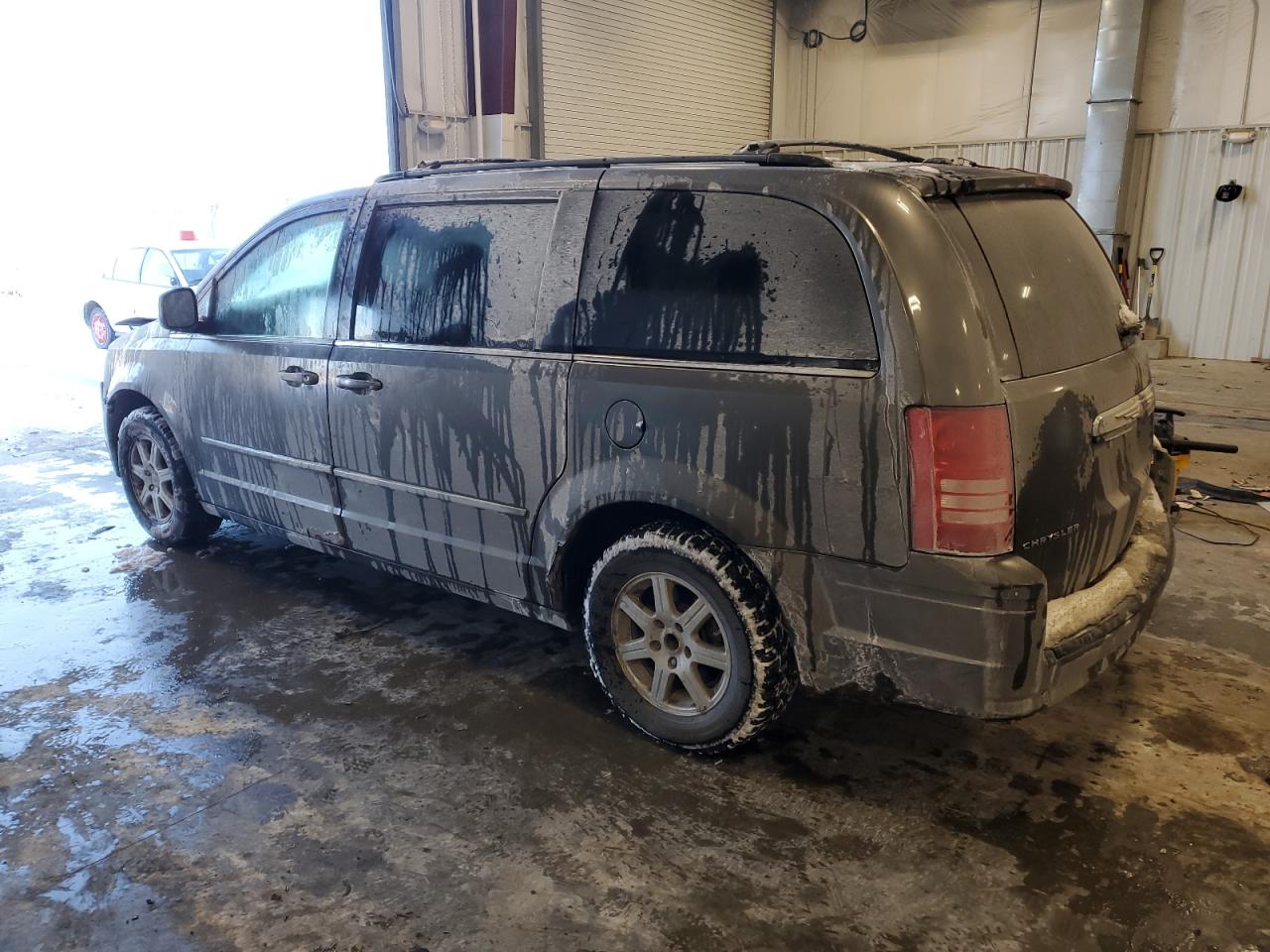 2010 Chrysler Town & Country - Image 2
