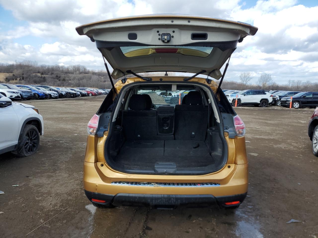 2014 Nissan Rogue - Image 6