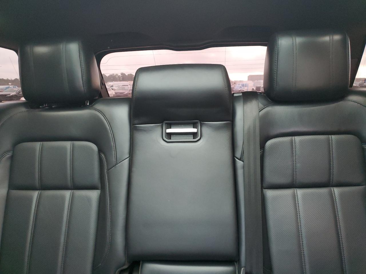 2018 Land Rover Range Rover - Image 10