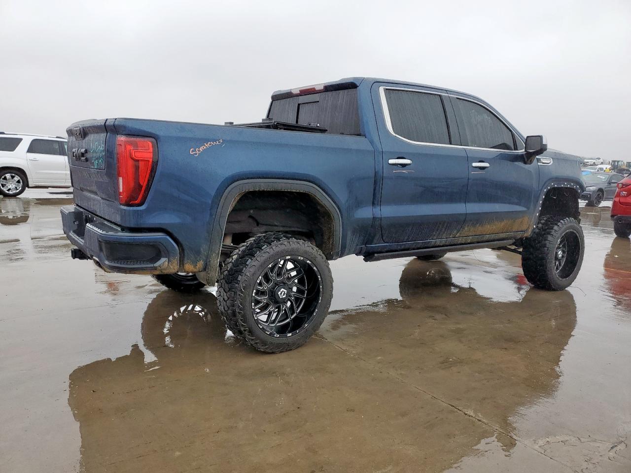 2019 GMC Sierra - Image 3