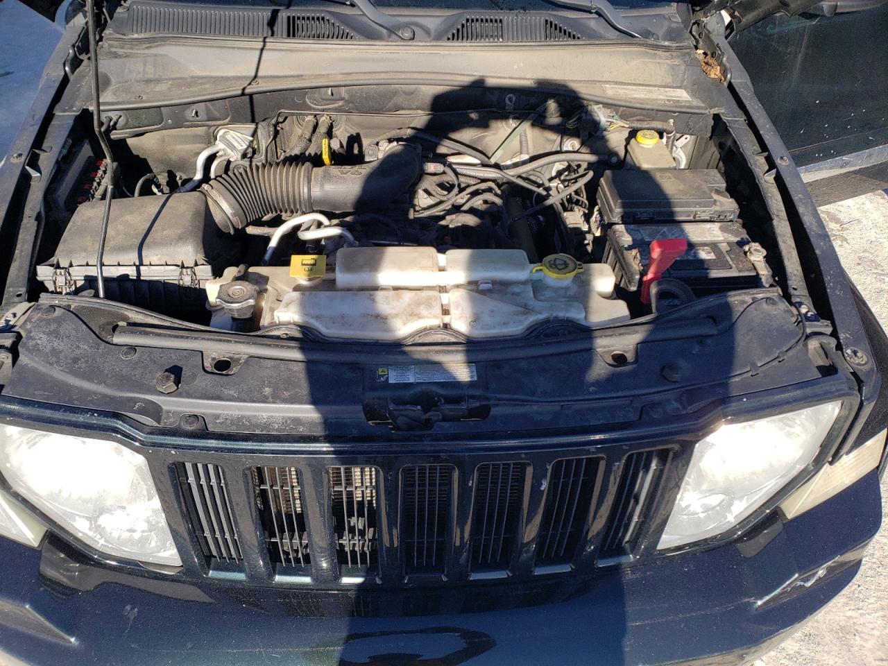 2012 Jeep Liberty (North America) - Image 12