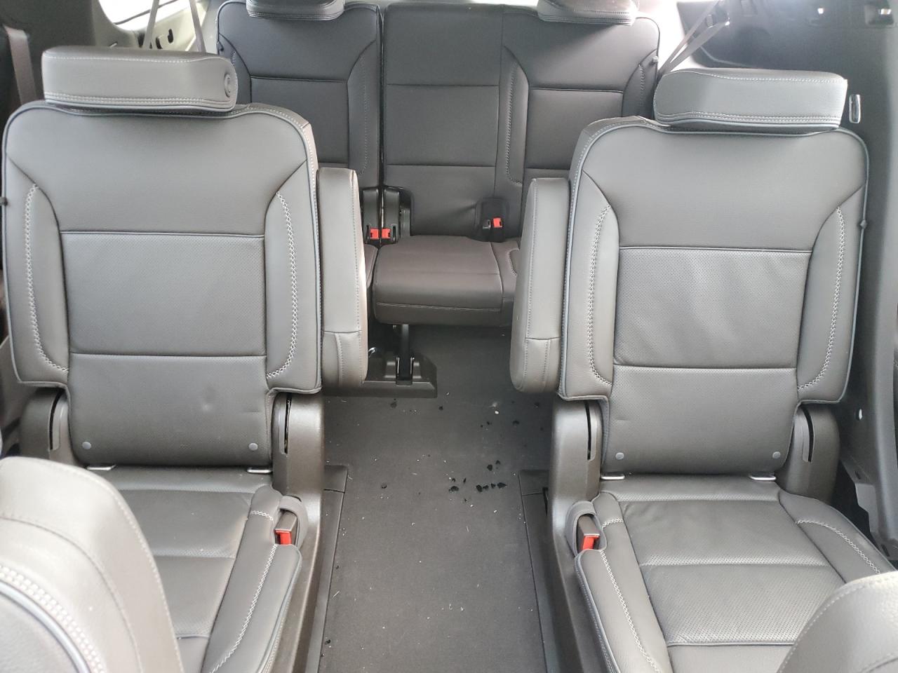 2021 GMC Yukon - Image 10