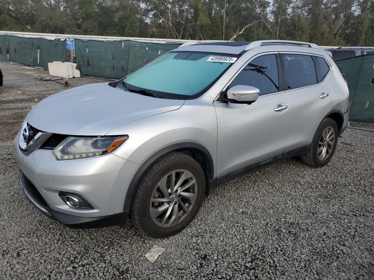 2015 Nissan Rogue - Image 1