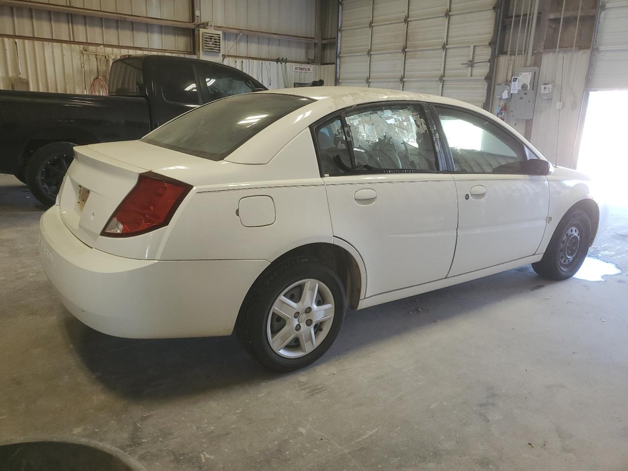 2007 Saturn ION - Image 3