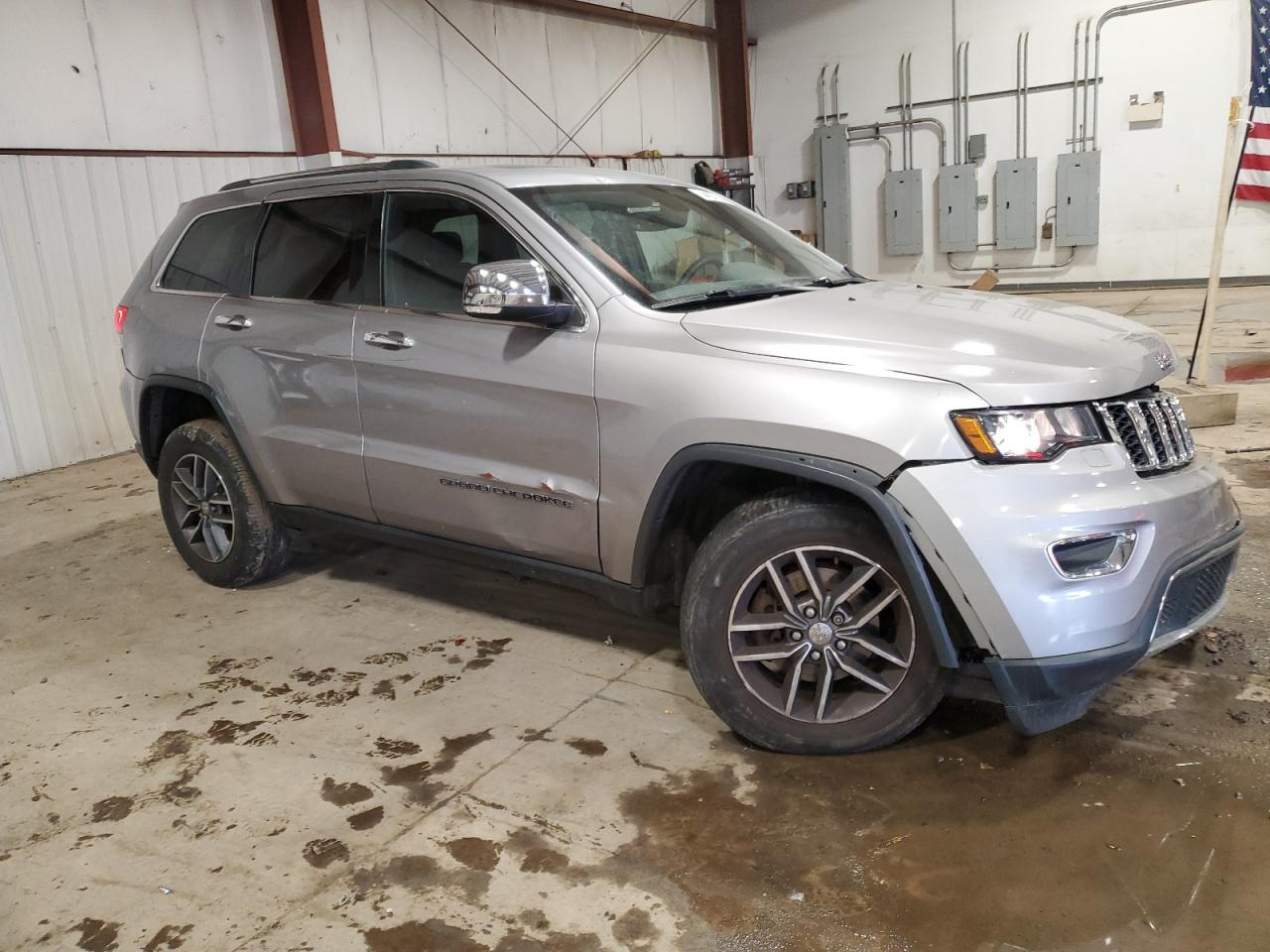 2017 Jeep Grand Cherokee - Image 4