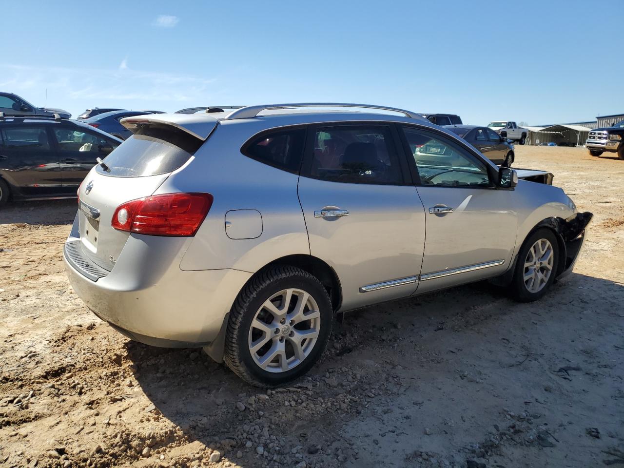2011 Nissan Rogue - Image 3
